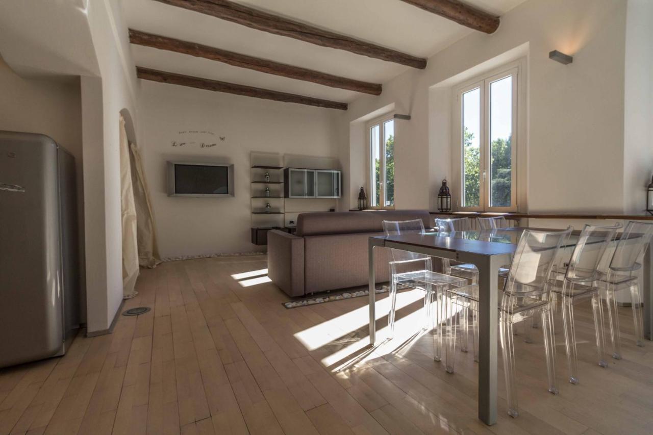 Lungolago Holiday Home - Affitti Brevi Italia Lecco Exterior foto