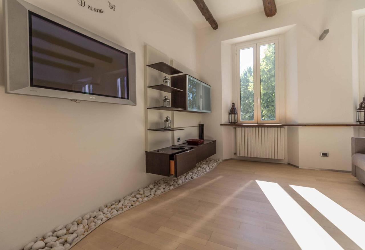 Lungolago Holiday Home - Affitti Brevi Italia Lecco Exterior foto